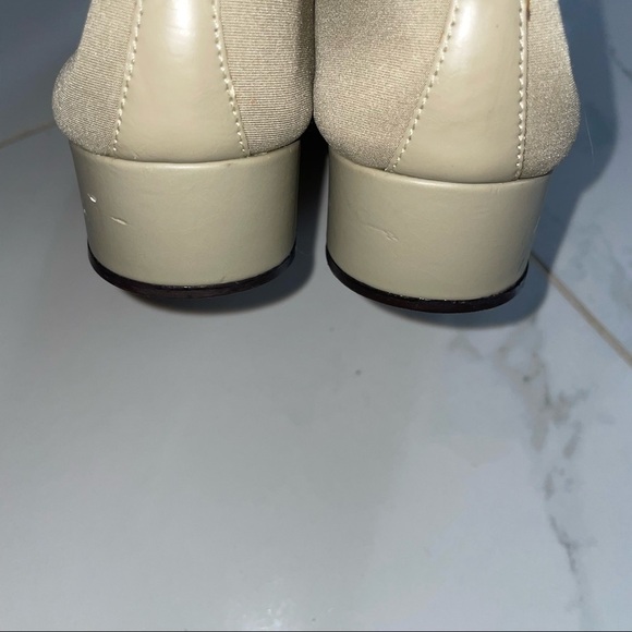 Taryn Rose Tan Flats - Picture 5 of 7